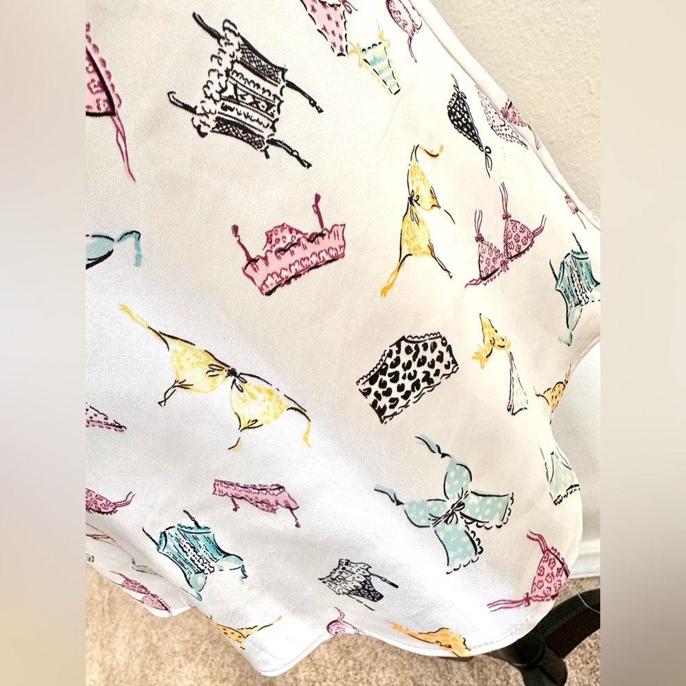 AVON SATIN SLEEP DRESS - Picture 2 of 7